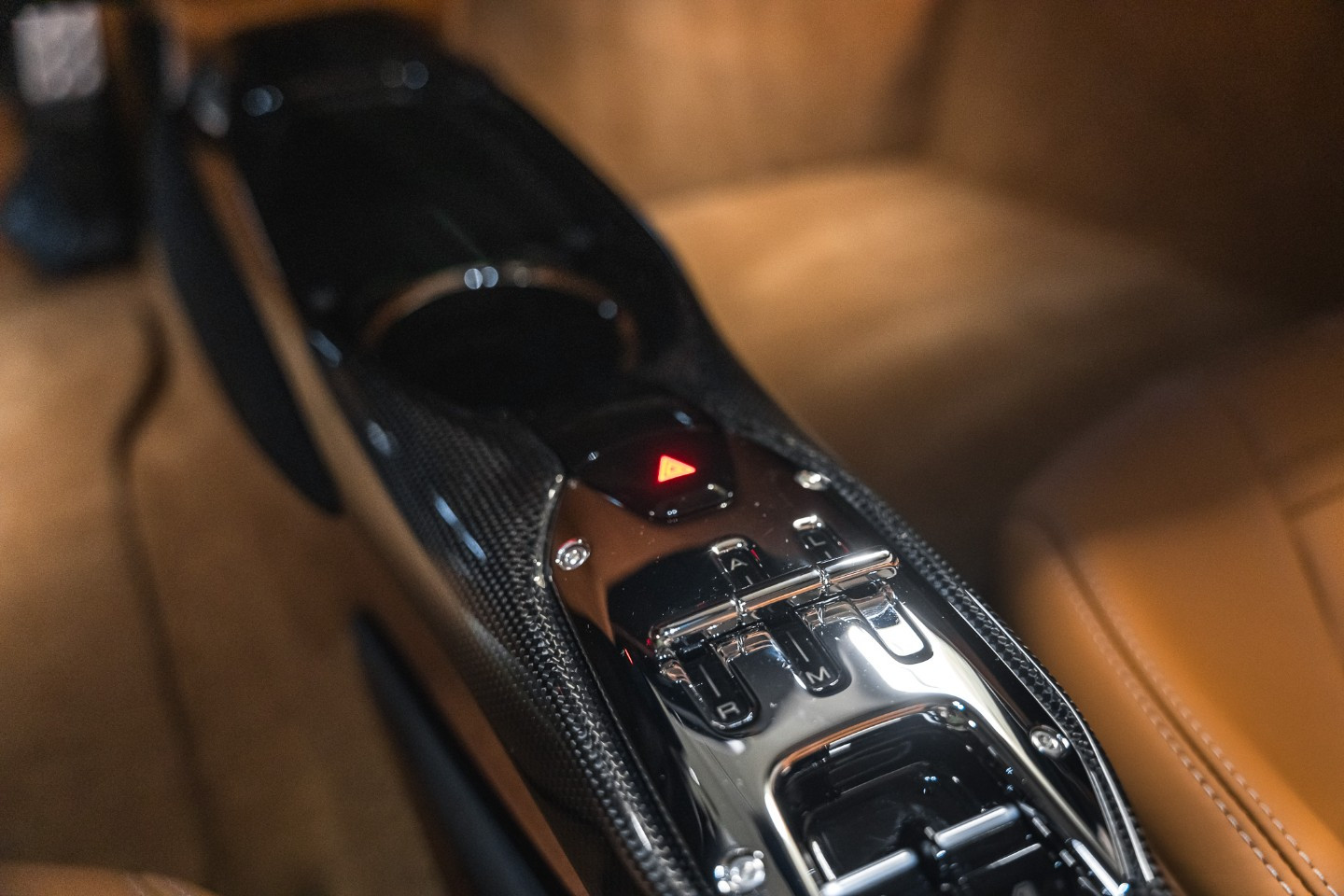 
                                                Voiture
                                                 Ferrari 296 GTS V6 3.0 830
