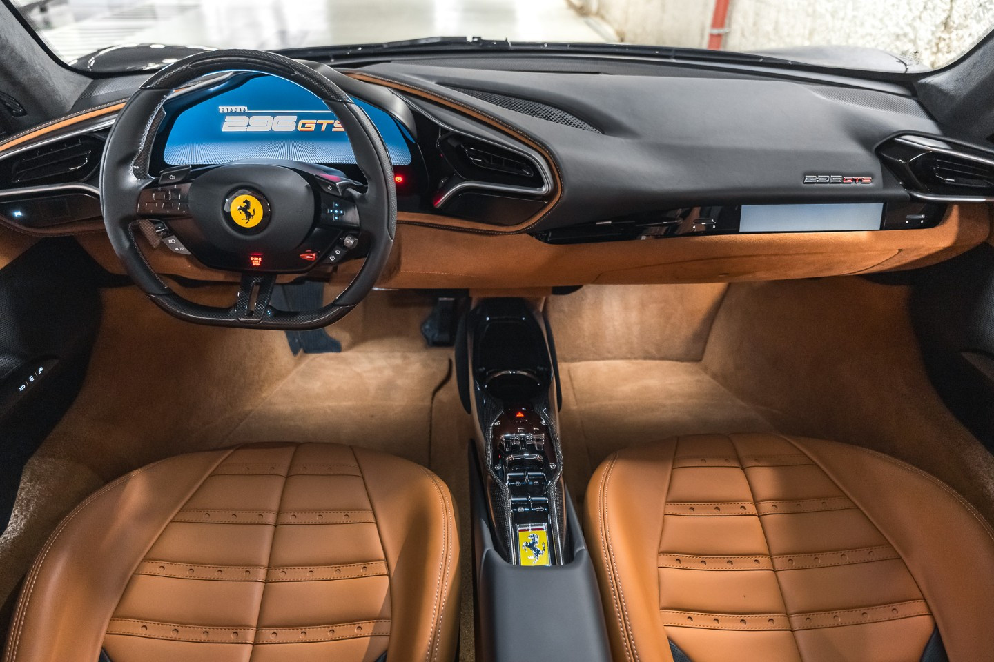 
                                                Voiture
                                                 Ferrari 296 GTS V6 3.0 830