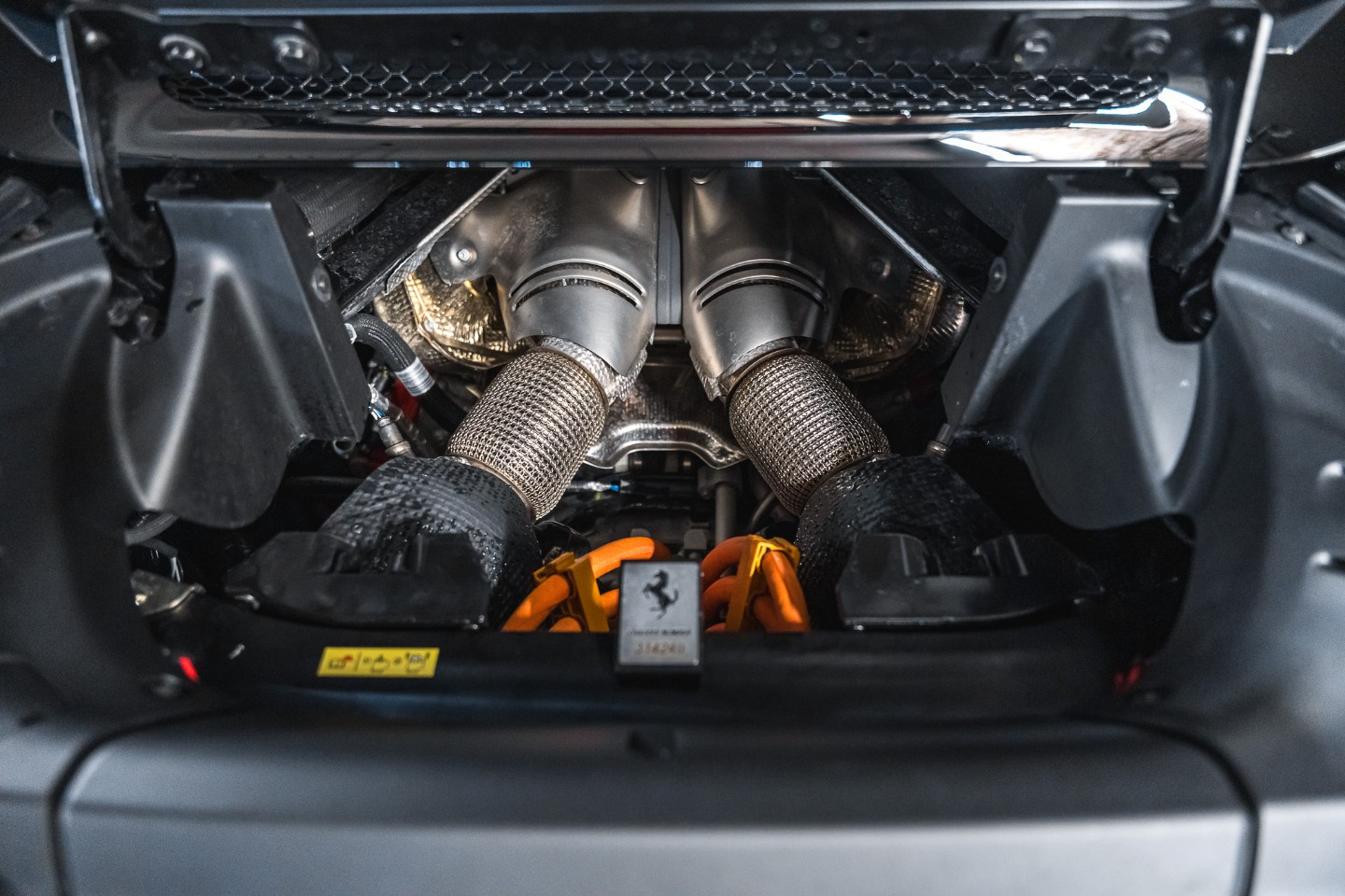 
                                                Voiture
                                                 Ferrari 296 GTS V6 3.0 830