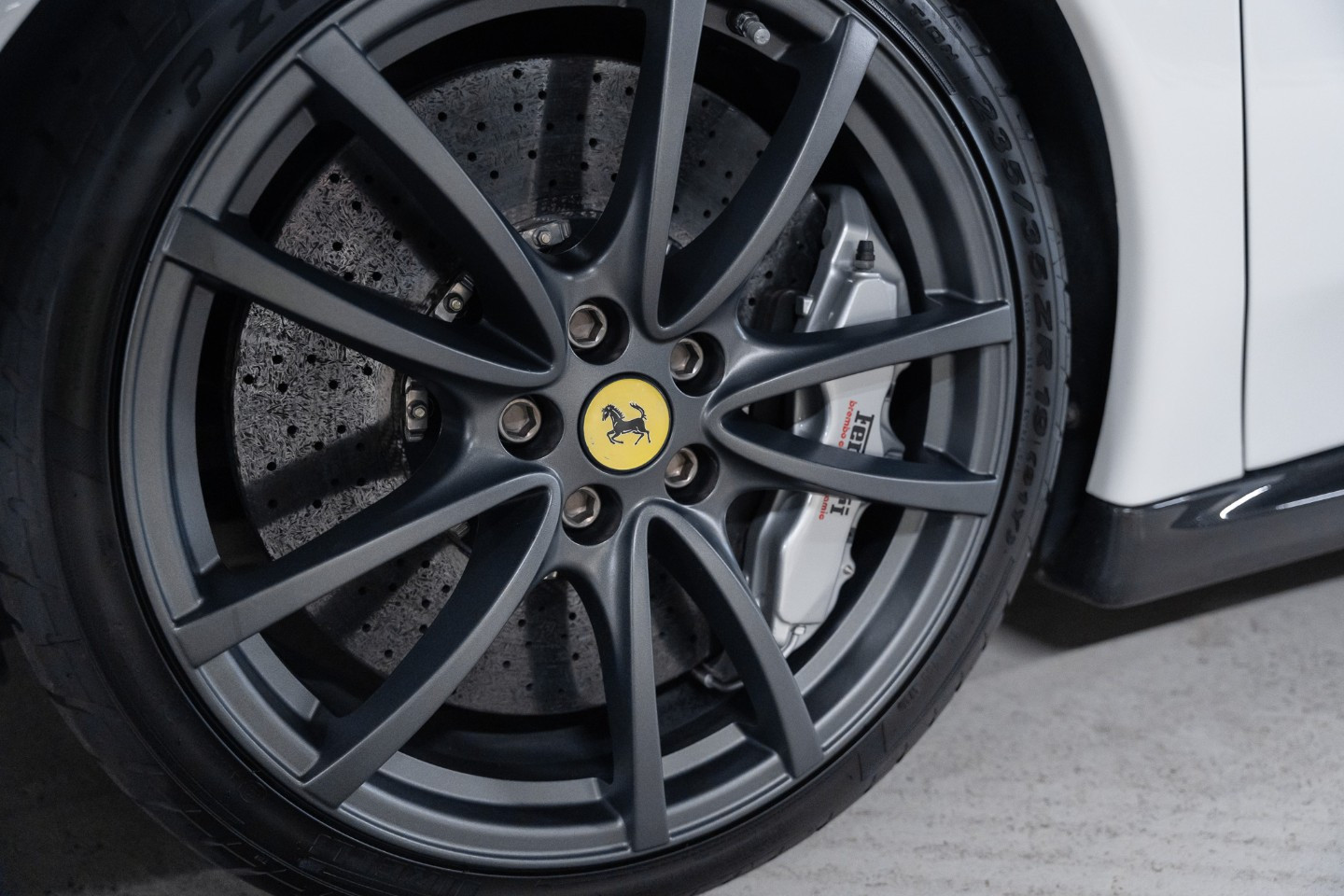 
                                                Voiture
                                                 Ferrari 430 Scuderia V8 4.3 510