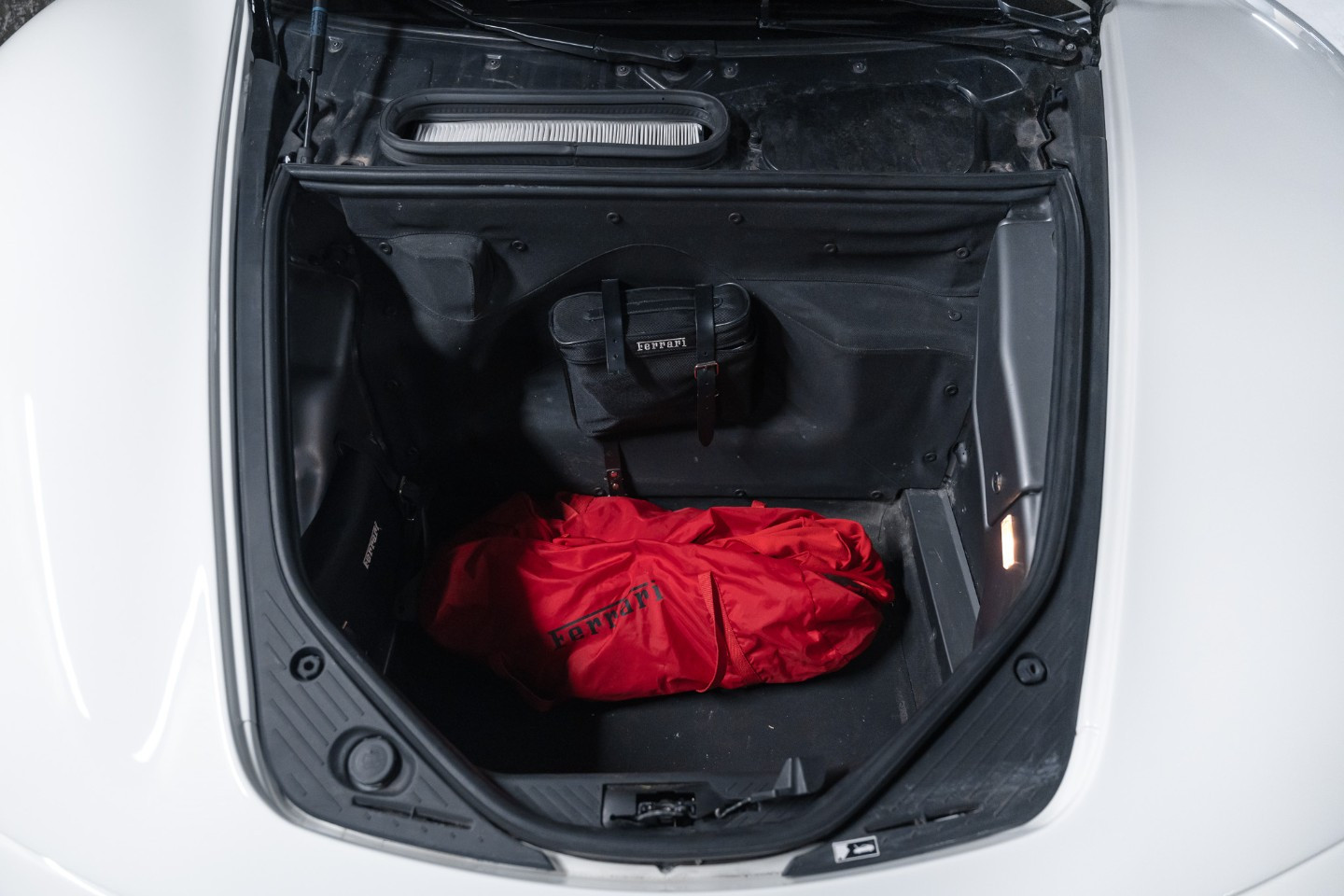 
                                                Voiture
                                                 Ferrari 430 Scuderia V8 4.3 510