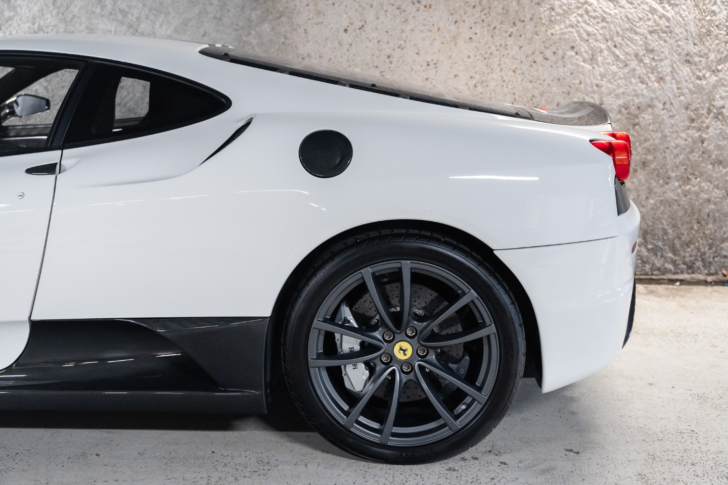 
                                                Voiture
                                                 Ferrari 430 Scuderia V8 4.3 510