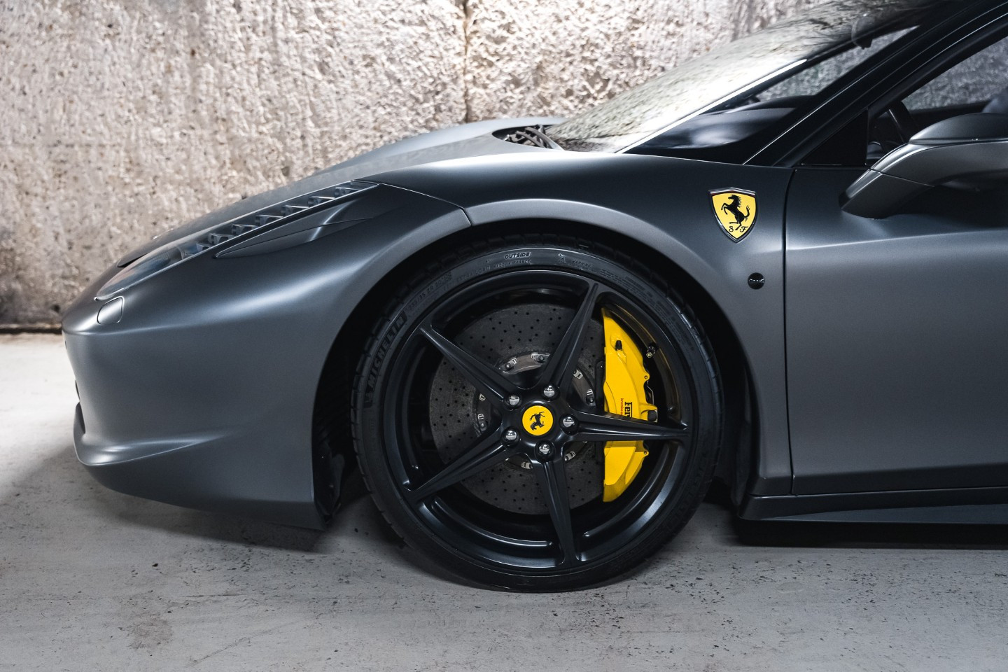 
                                                Voiture
                                                 Ferrari 458 Italia V8 4.5 570