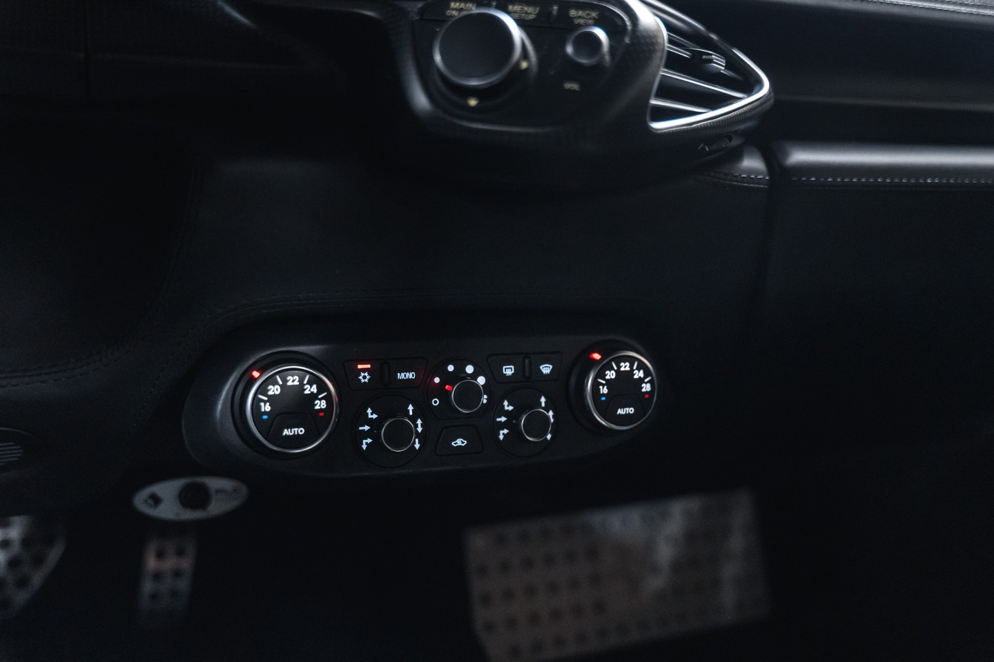 
                                                Voiture
                                                 Ferrari 458 Italia V8 4.5 570