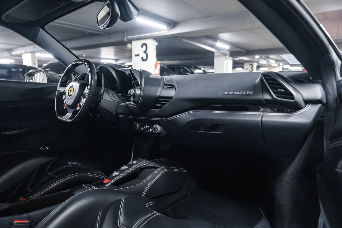 
                                                Voiture
                                                 Ferrari 488 - GTB V8 4.0 670ch Novitec Kit