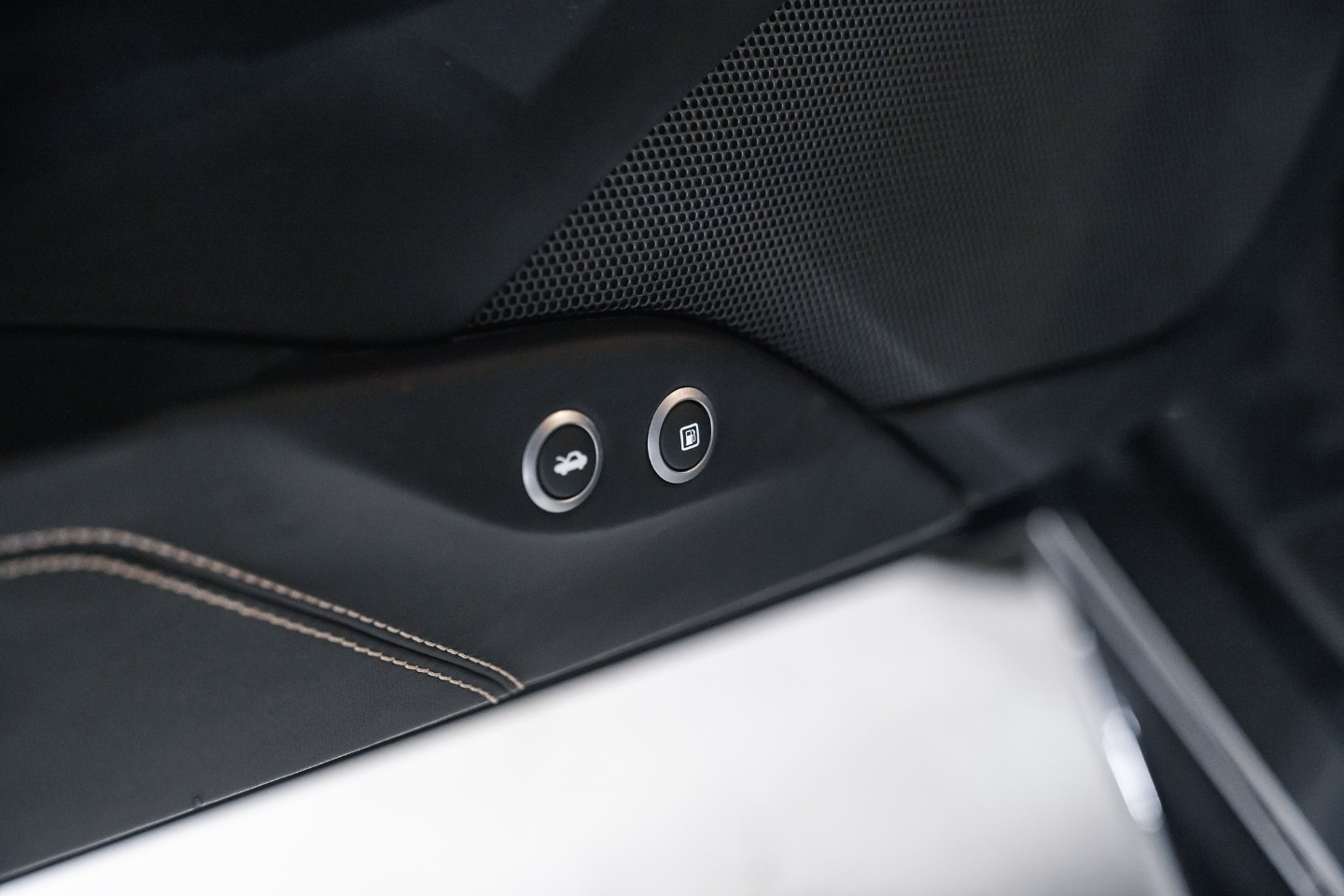 
                                                Voiture
                                                 Ferrari 488 - GTB V8 4.0 670ch Novitec Kit