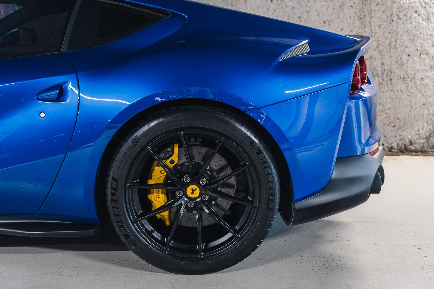 
                                                Voiture
                                                 Ferrari 812 Superfast V12 6.5 800 Finition Atelier