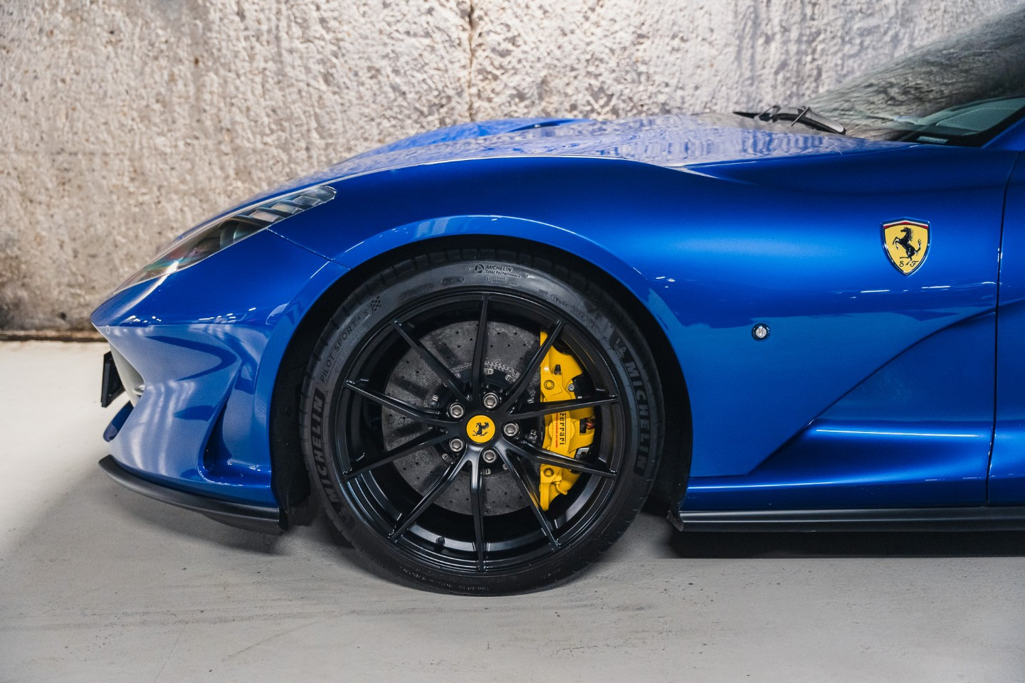 
                                                Voiture
                                                 Ferrari 812 Superfast V12 6.5 800 Finition Atelier