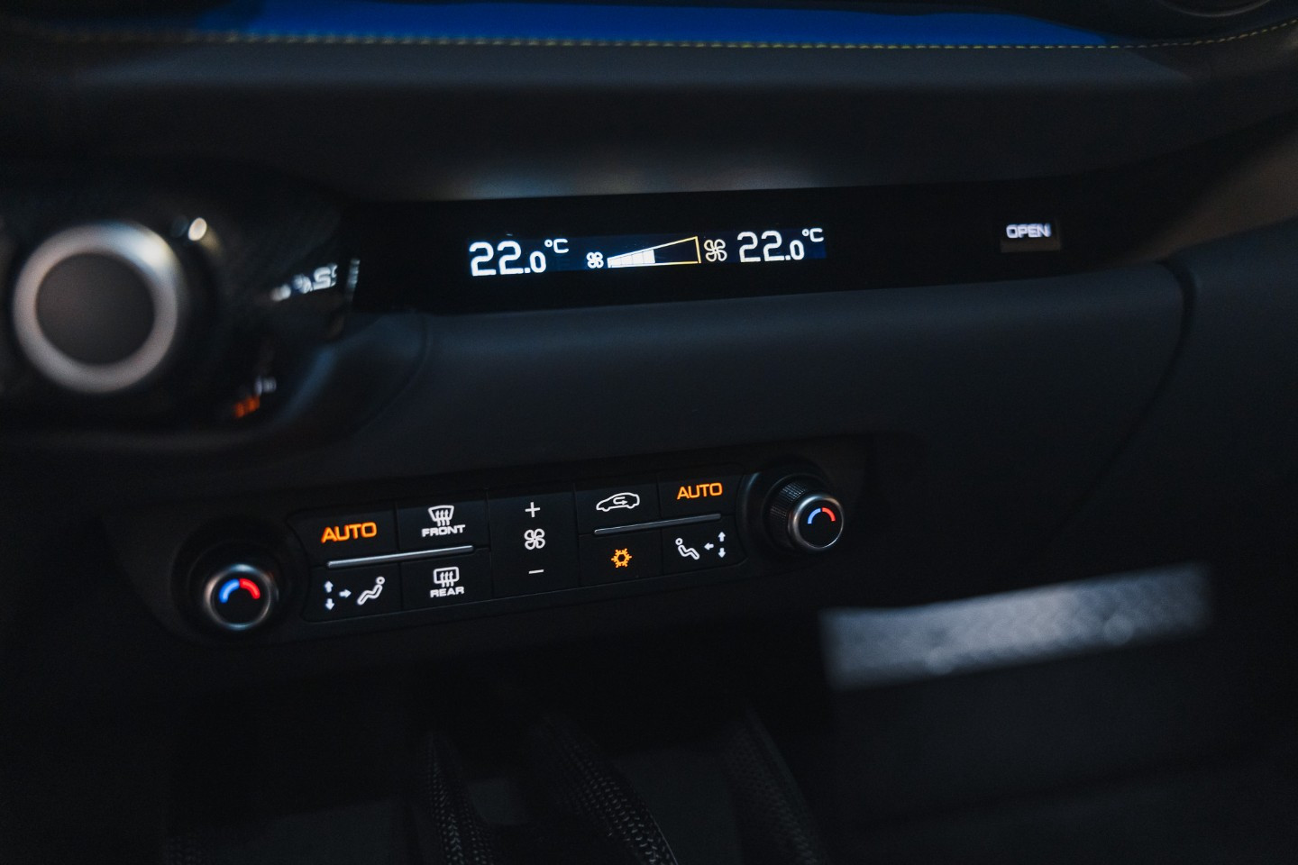 
                                                Voiture
                                                 Ferrari 812 Superfast V12 6.5 800 Finition Atelier