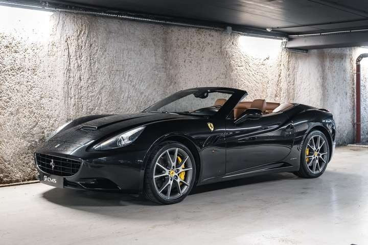 
                                                Voiture
                                                 Ferrari California V8 4.3 490ch