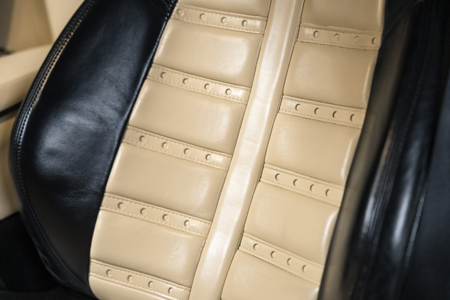 
                                                Voiture
                                                 Ferrari F12 Berlinetta V12 6.0 740