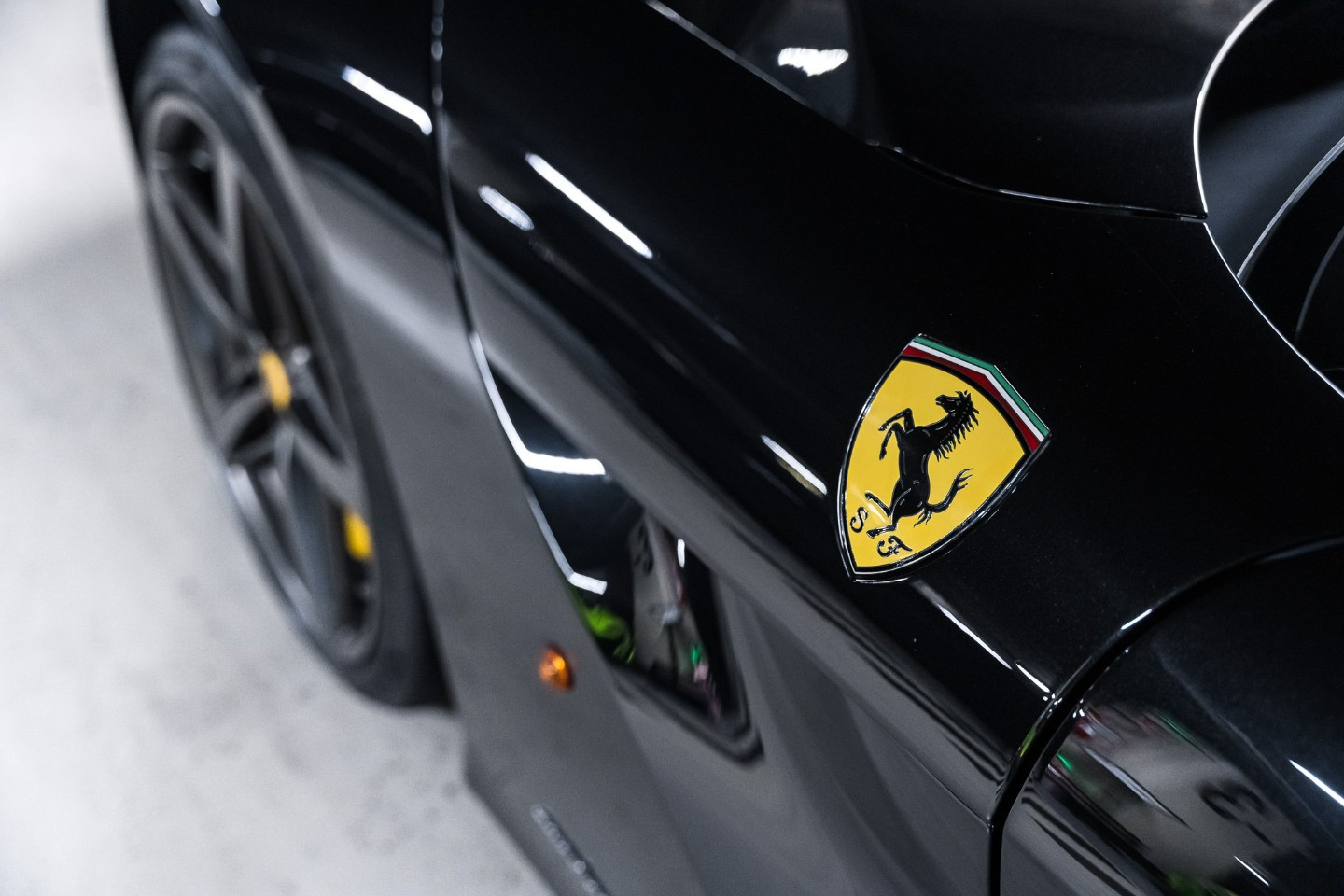 
                                                Voiture
                                                 Ferrari F12 Berlinetta V12 6.0 740