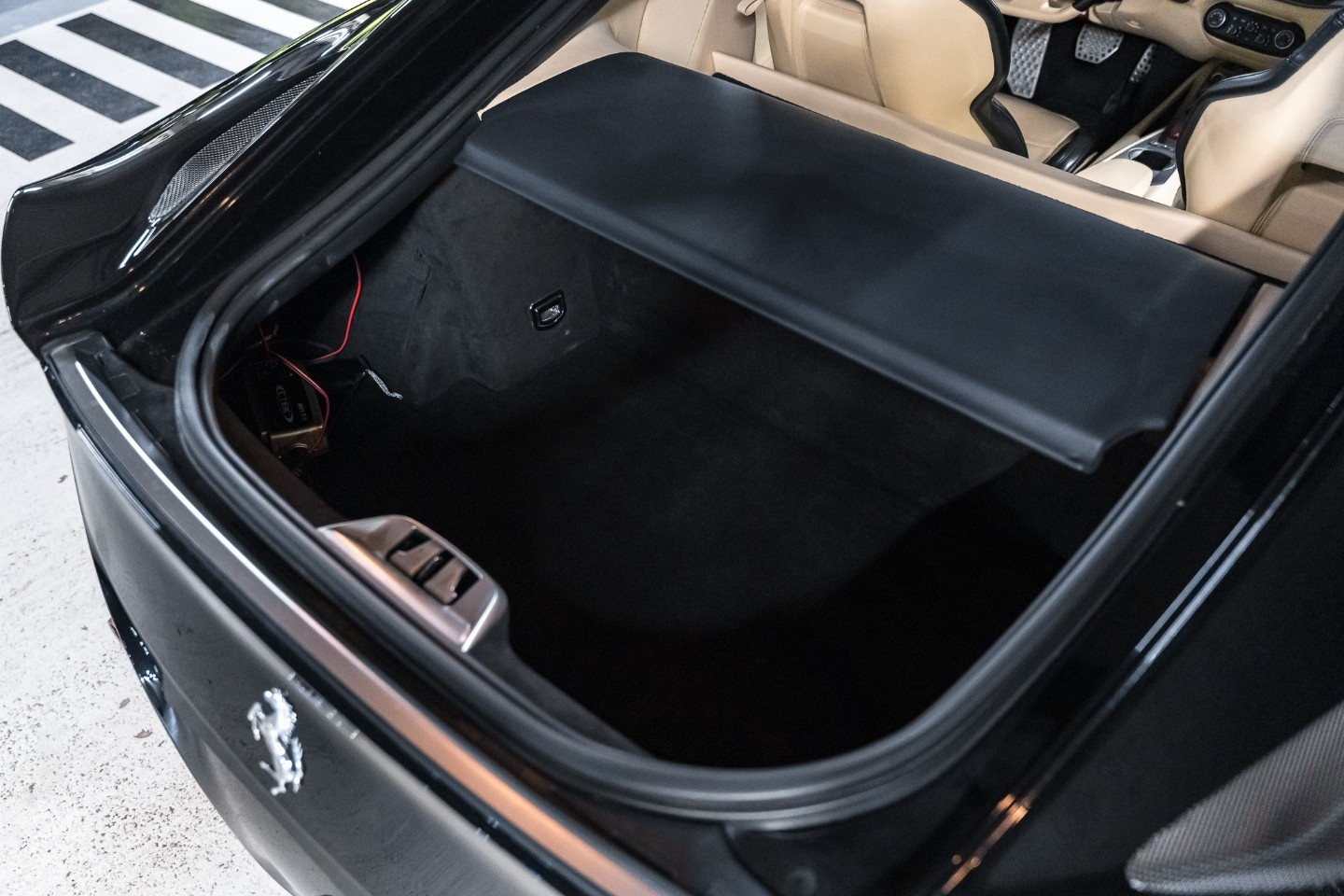 
                                                Voiture
                                                 Ferrari F12 Berlinetta V12 6.0 740