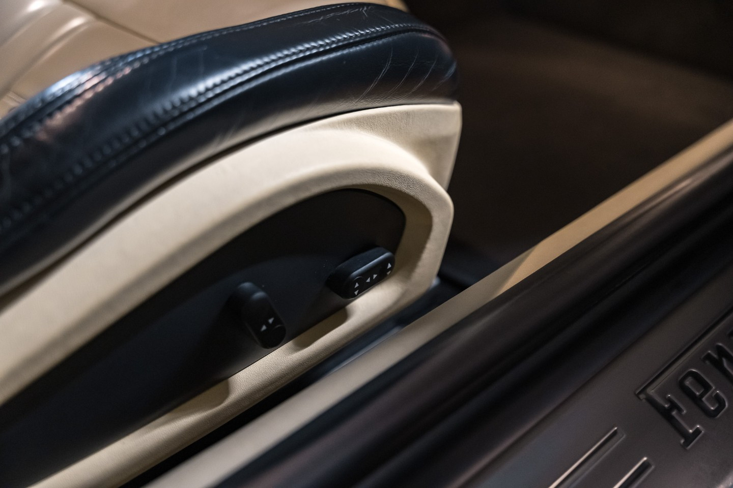 
                                                Voiture
                                                 Ferrari F12 Berlinetta V12 6.0 740