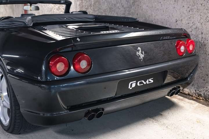 
                                                Voiture
                                                 Ferrari F355 3.5i Spider
