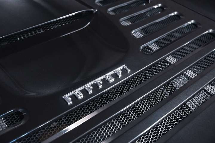 
                                                Voiture
                                                 Ferrari F355 3.5i Spider