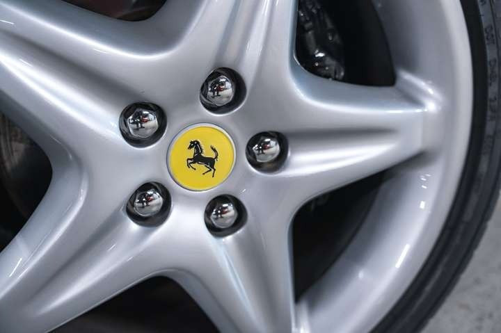 
                                                Voiture
                                                 Ferrari F355 3.5i Spider