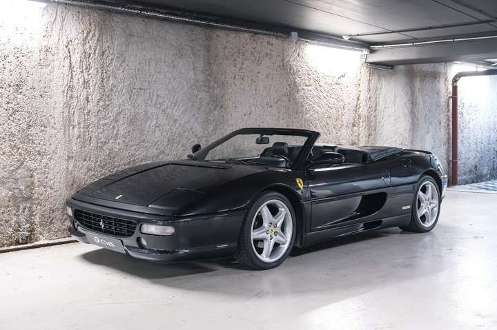 
                                                Voiture
                                                 Ferrari F355 3.5i Spider
