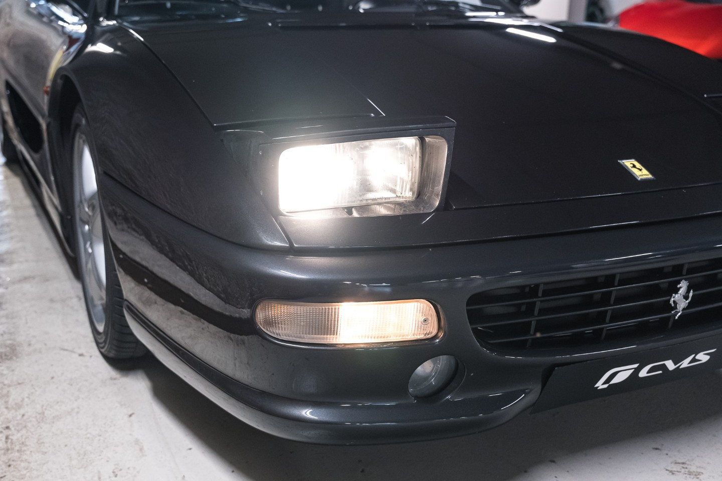 
                                                Voiture
                                                 Ferrari F355 Spider V8 3.5 380