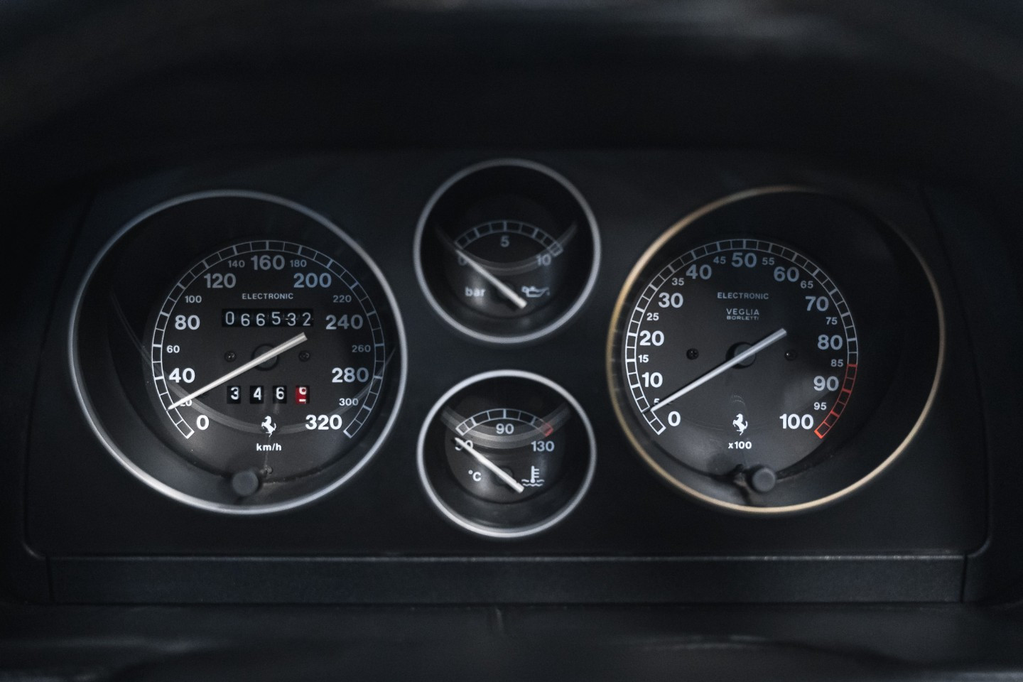 
                                                Voiture
                                                 Ferrari F355 Spider V8 3.5 380