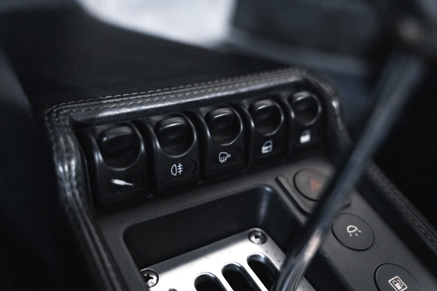 
                                                Voiture
                                                 Ferrari F355 Spider V8 3.5 380