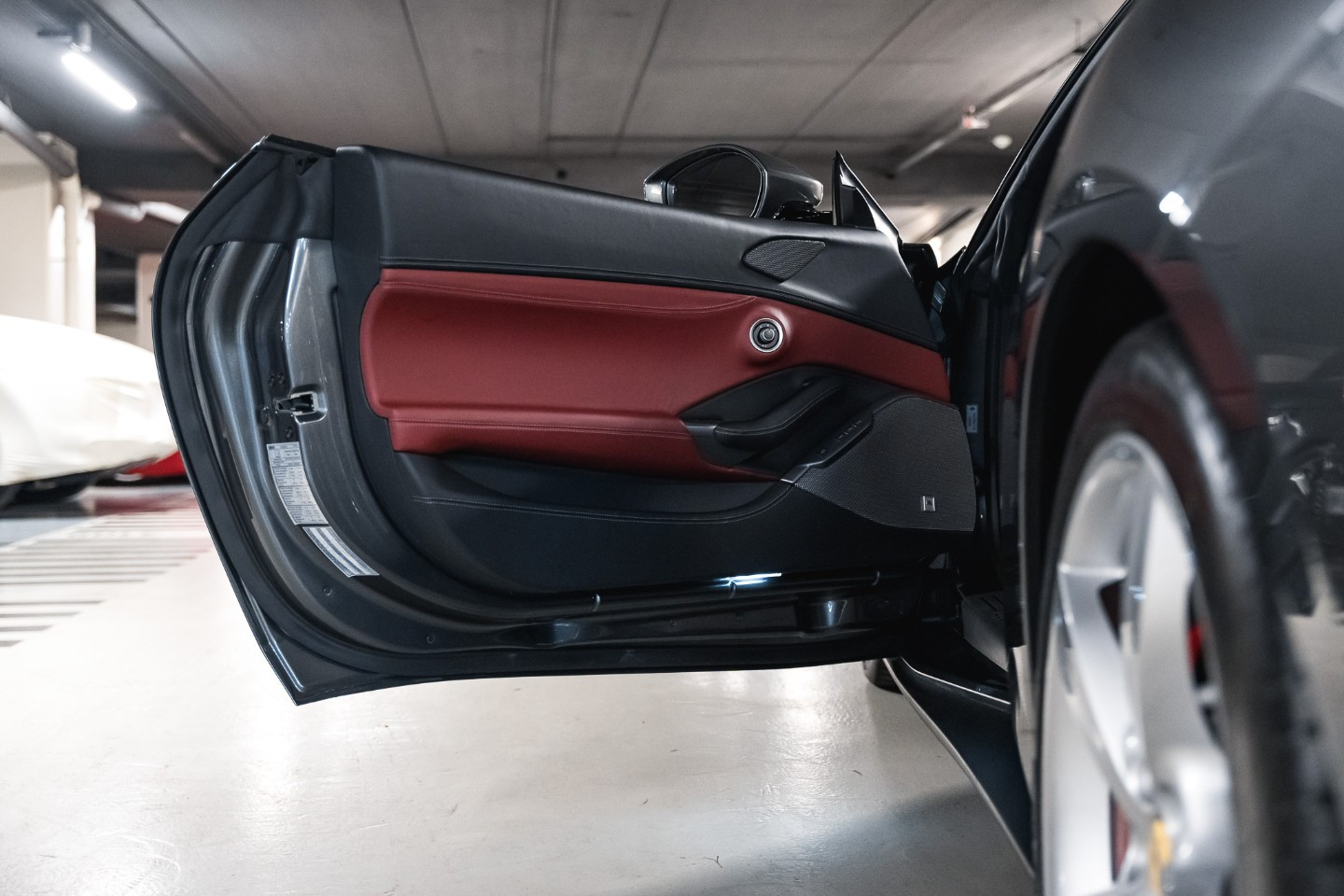 
                                                Voiture
                                                 Ferrari Portofino 4.0 V8 600