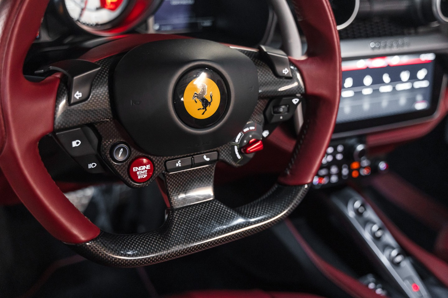 
                                                Voiture
                                                 Ferrari Portofino 4.0 V8 600