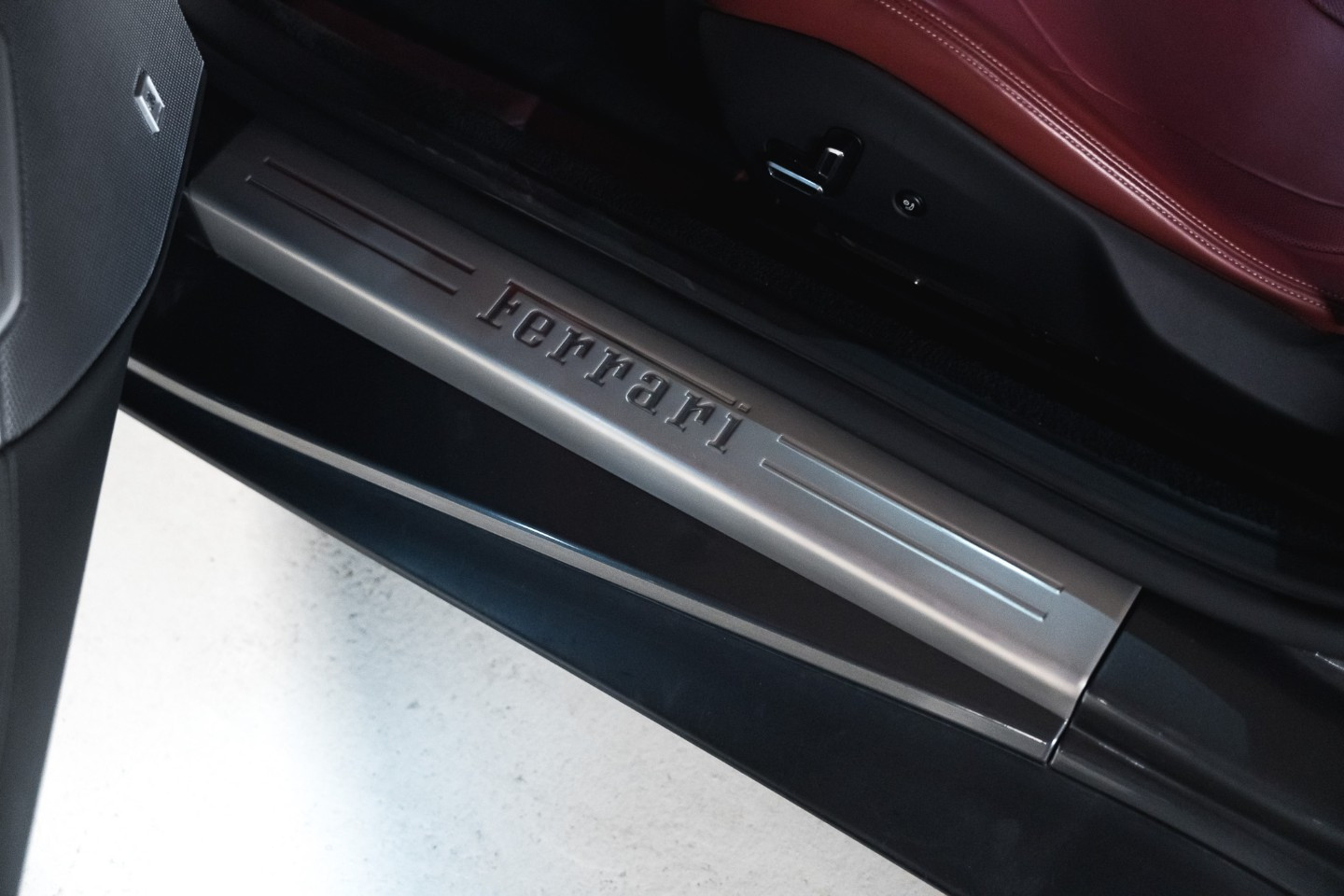 
                                                Voiture
                                                 Ferrari Portofino 4.0 V8 600