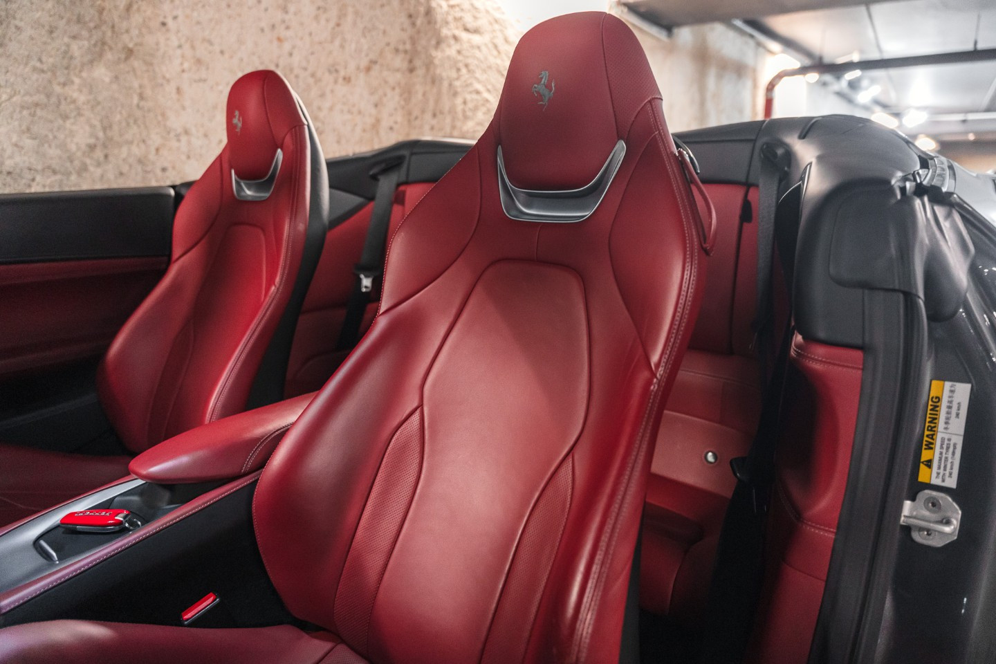 
                                                Voiture
                                                 Ferrari Portofino 4.0 V8 600
