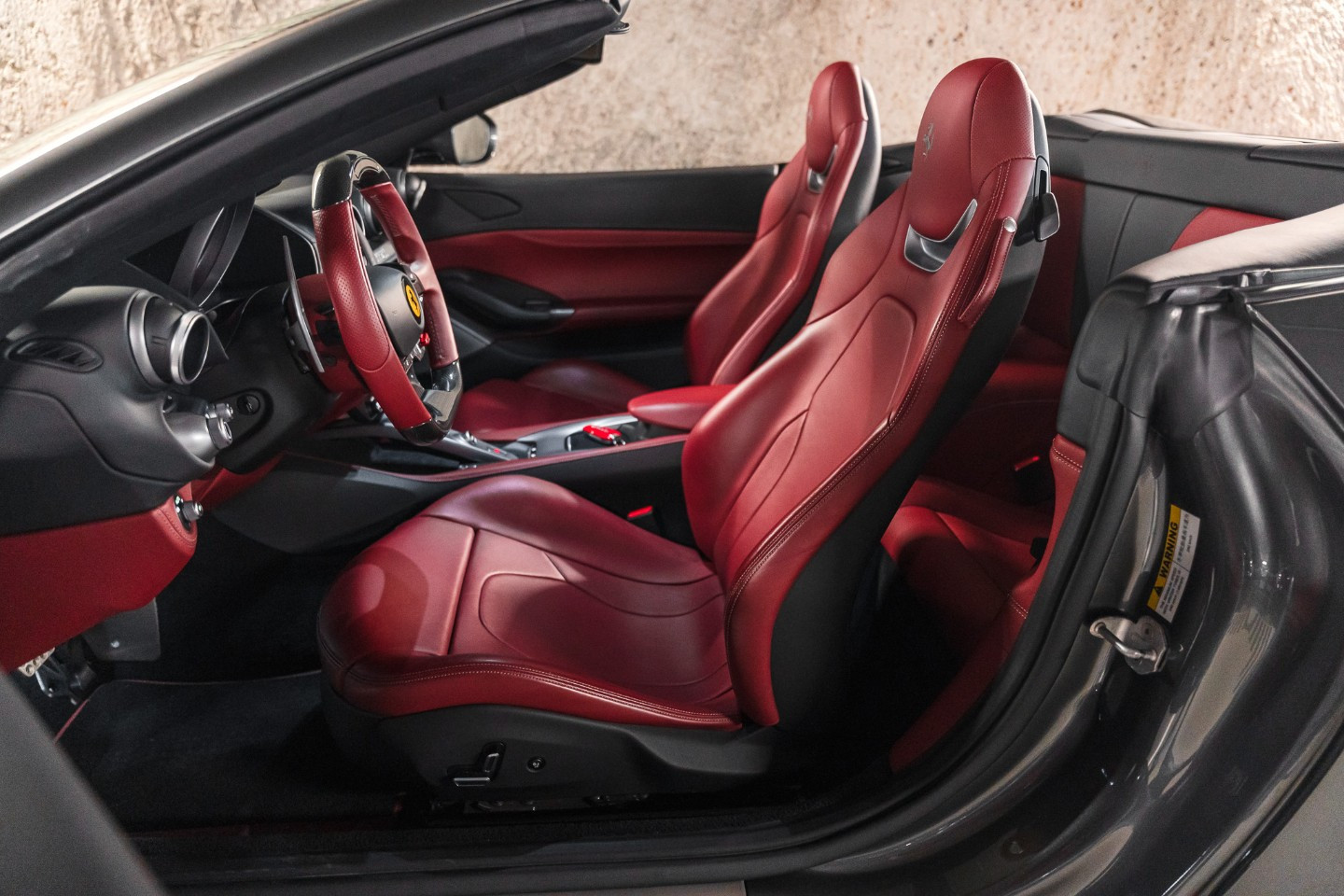 
                                                Voiture
                                                 Ferrari Portofino 4.0 V8 600
