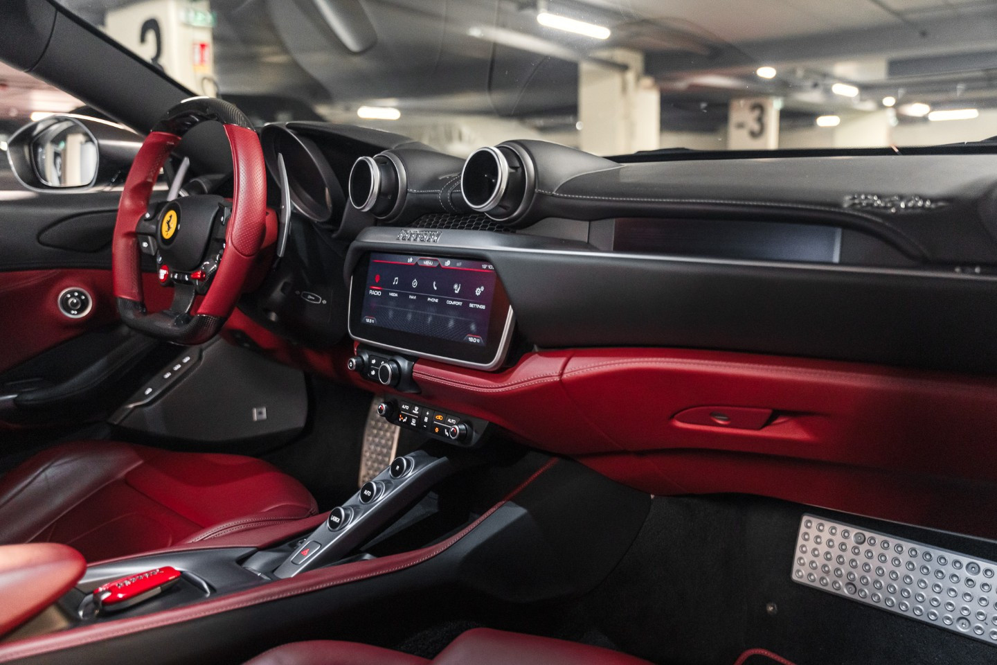 
                                                Voiture
                                                 Ferrari Portofino 4.0 V8 600