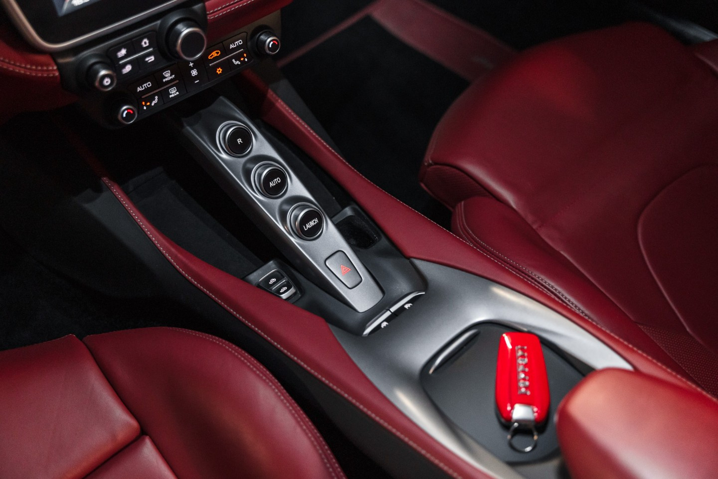 
                                                Voiture
                                                 Ferrari Portofino 4.0 V8 600