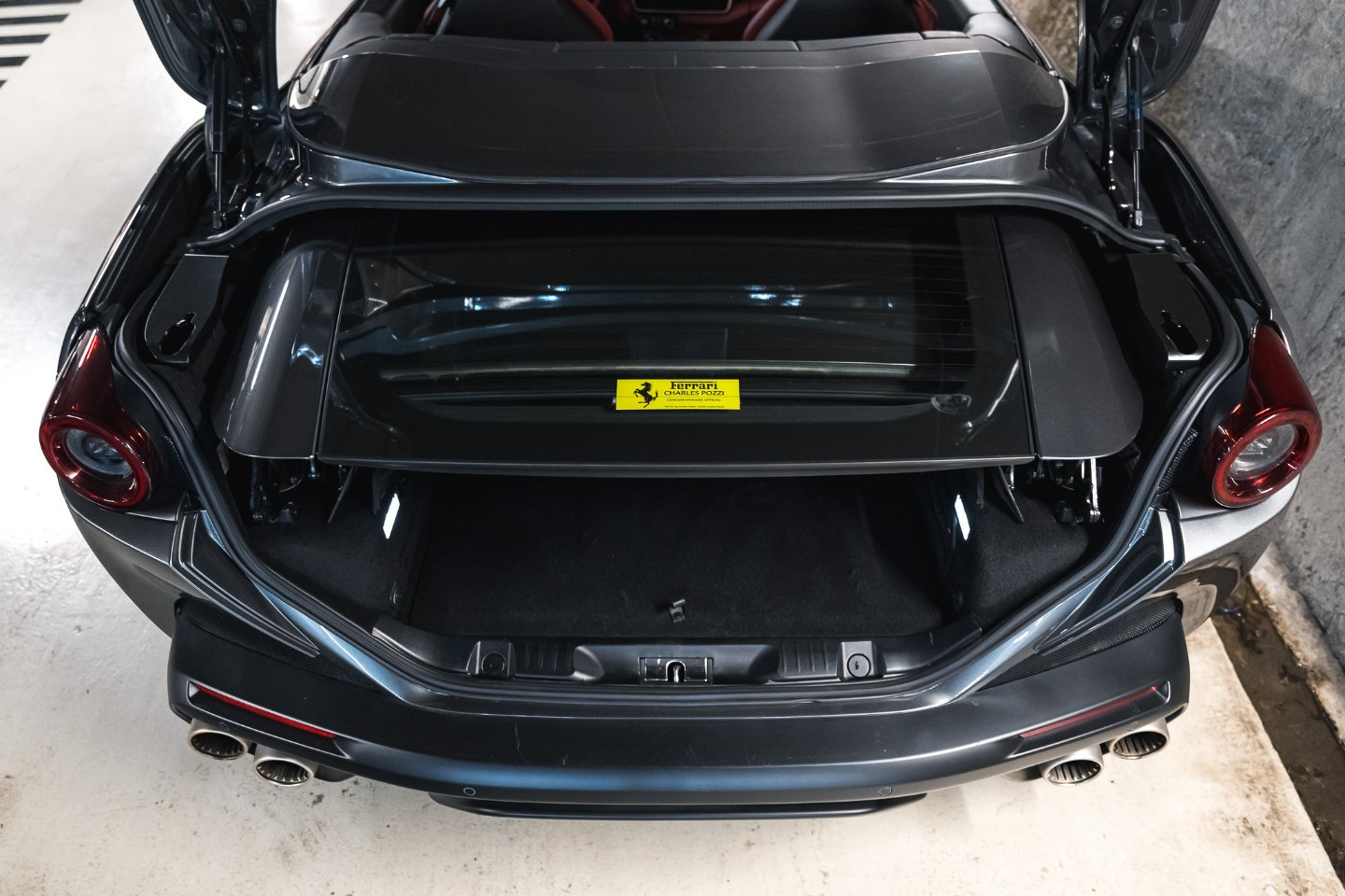 
                                                Voiture
                                                 Ferrari Portofino 4.0 V8 600