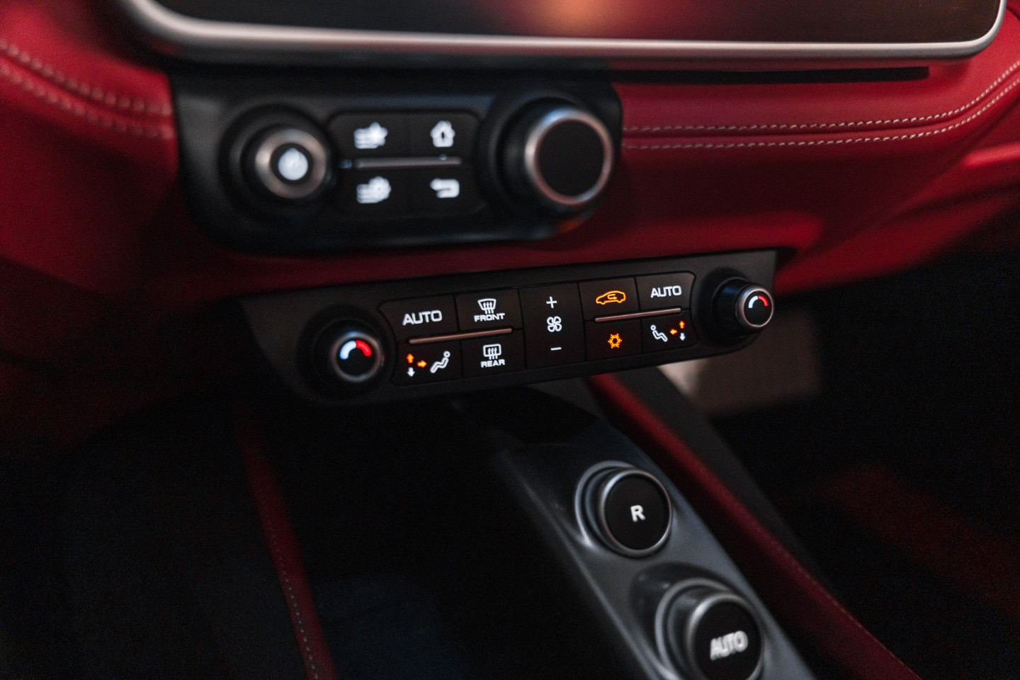 
                                                Voiture
                                                 Ferrari Portofino 4.0 V8 600