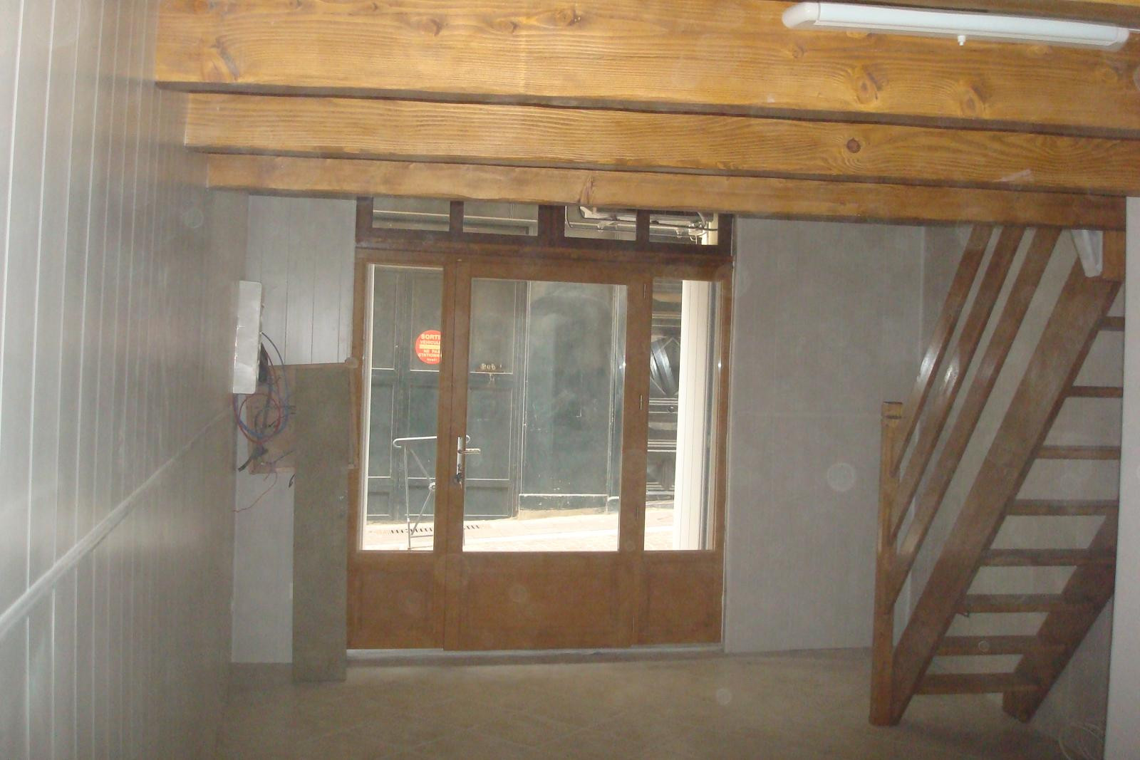 
                                                Location
                                                 FI  MEZZANINE ST CYR