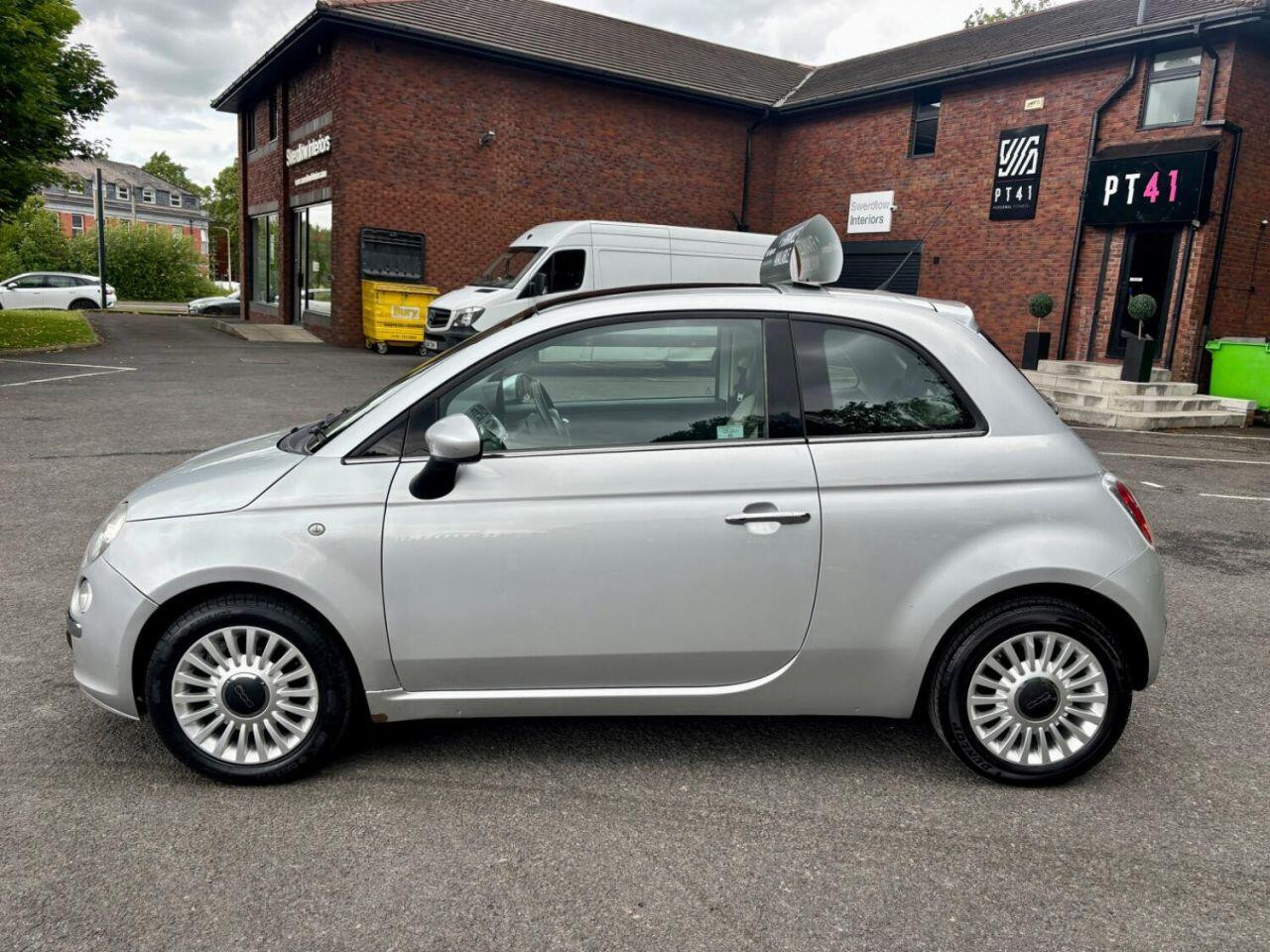 
                                                Voiture
                                                 Fiat 500 1.2 Lounge Hatchback 3dr Petrol Manual Euro 5 (s/s) (69 bhp)