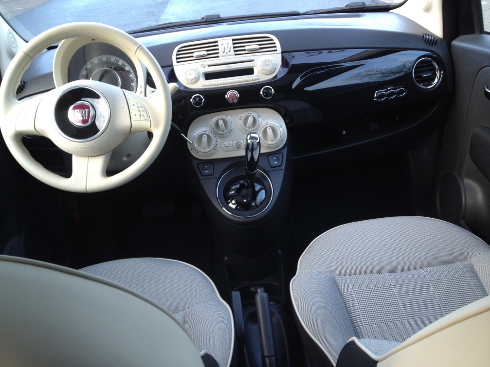 
                                                Voiture
                                                 FIAT 500 AUTOMATIQUE 1.2L