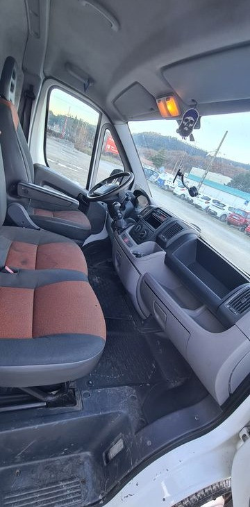 
                                                Voiture
                                                 Fiat ducato 2.3 jtd 120 ch base