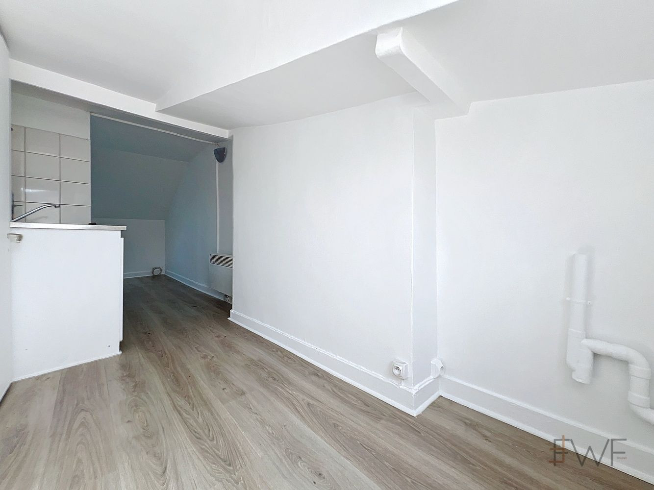 
                                                Vente
                                                 FLACHAT - Studio 17m² parfait état