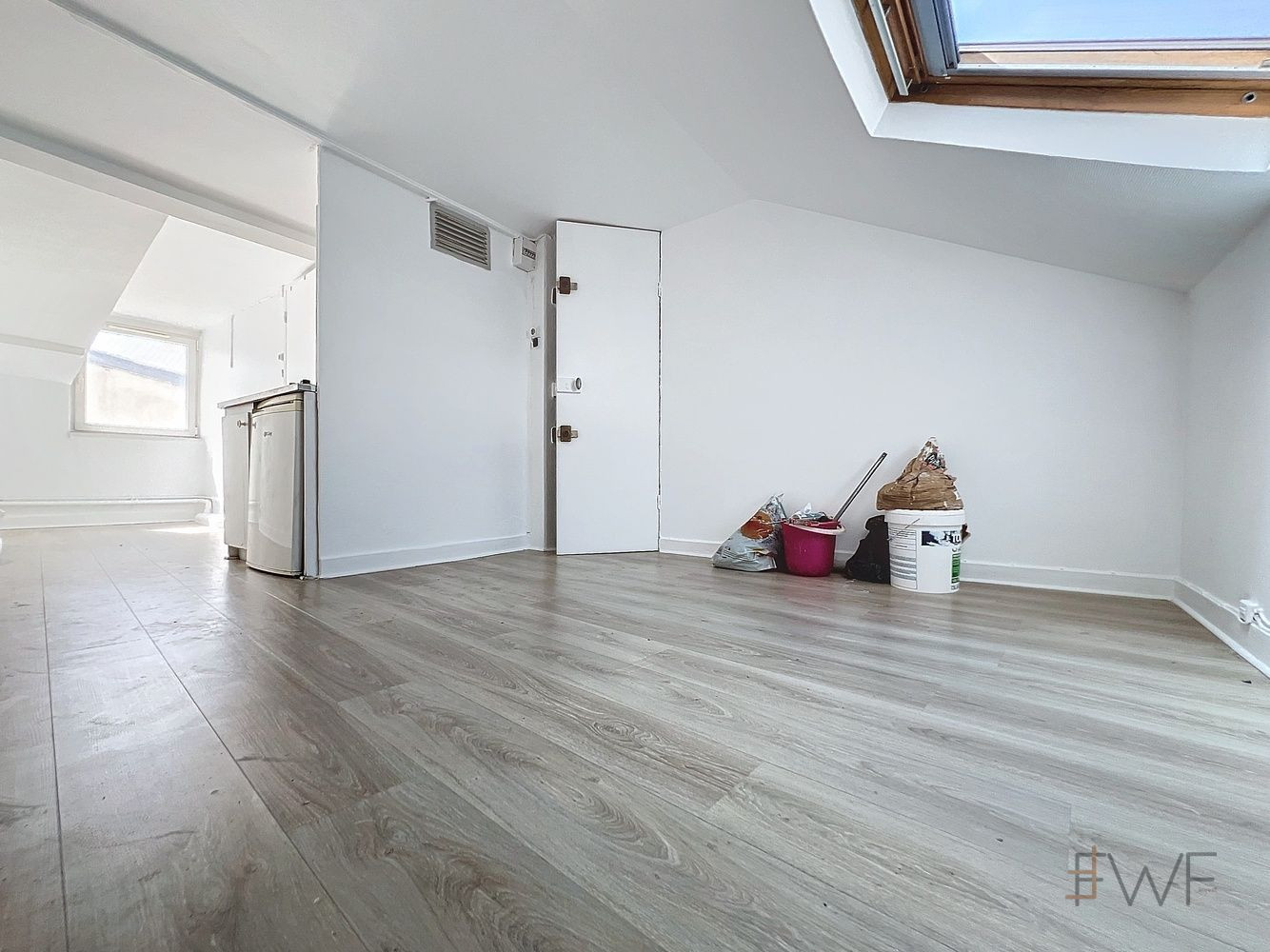 
                                                Vente
                                                 FLACHAT - Studio 17m² parfait état