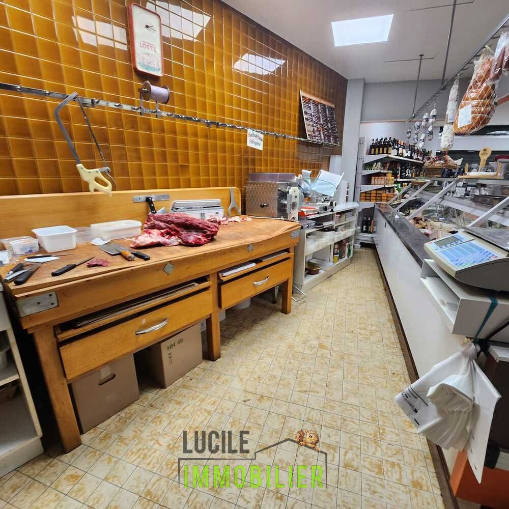 
                                                Vente
                                                 Fonds de commerce à vendre 187 m2