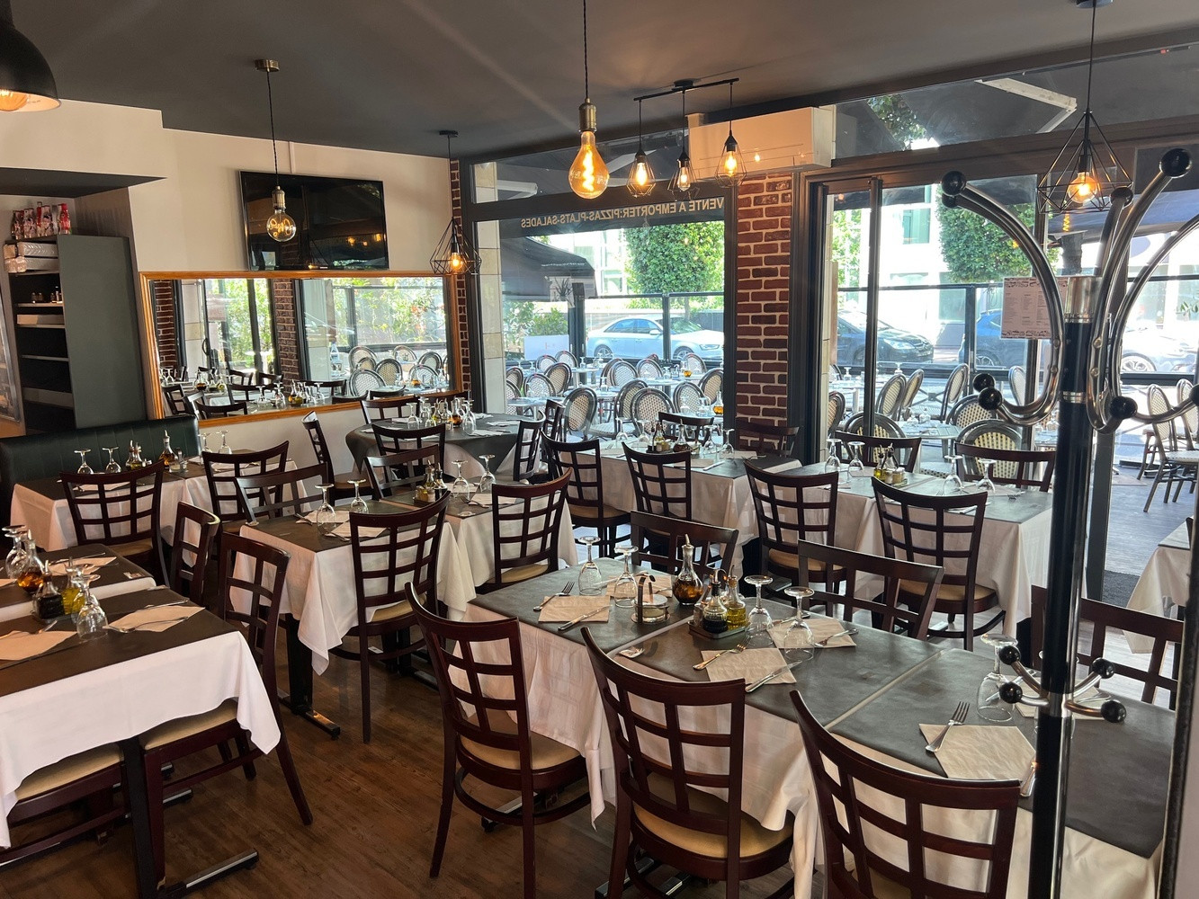
                                                Vente
                                                 Fonds de Commerce Restaurant Pizzeria Licence
