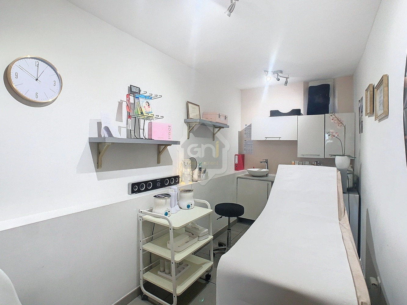 
                                                Vente
                                                 FONDS DE COMMERCE SALON ESTHETIQUE