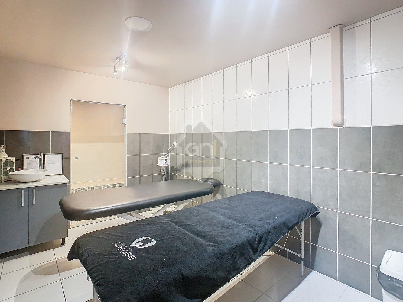 
                                                Vente
                                                 FONDS DE COMMERCE SALON ESTHETIQUE