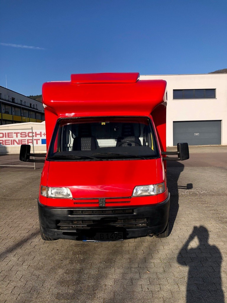 
                                                Utilitaire
                                                 FOOD TRUCK ROTISSERIE