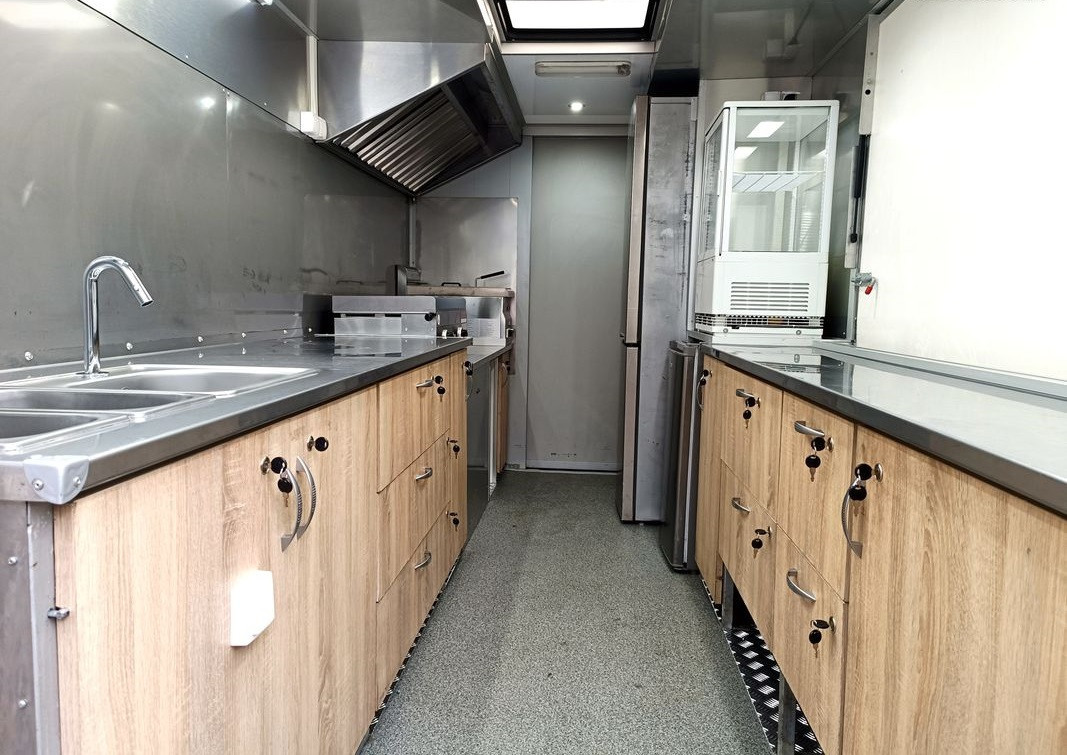 
                                                Utilitaire
                                                 foodtruck snack mercedes – sprinter 308d magasin