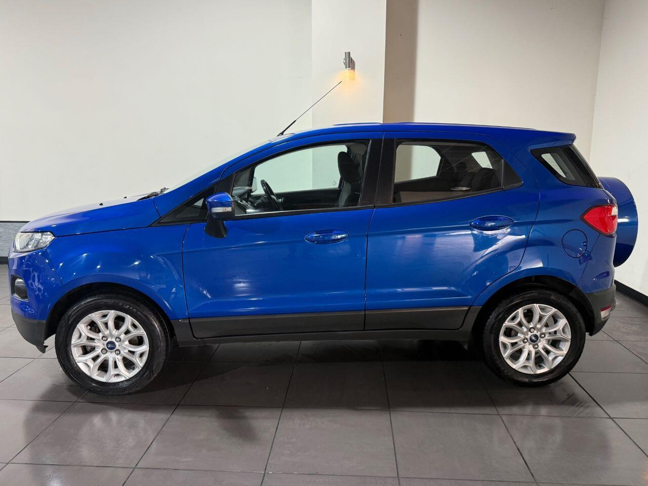 Voiture
                                                 Ford Ecosport 1.0T EcoBoost Zetec SUV 5dr Petrol Manual 2WD Euro 6 (s/s) (125 ps)