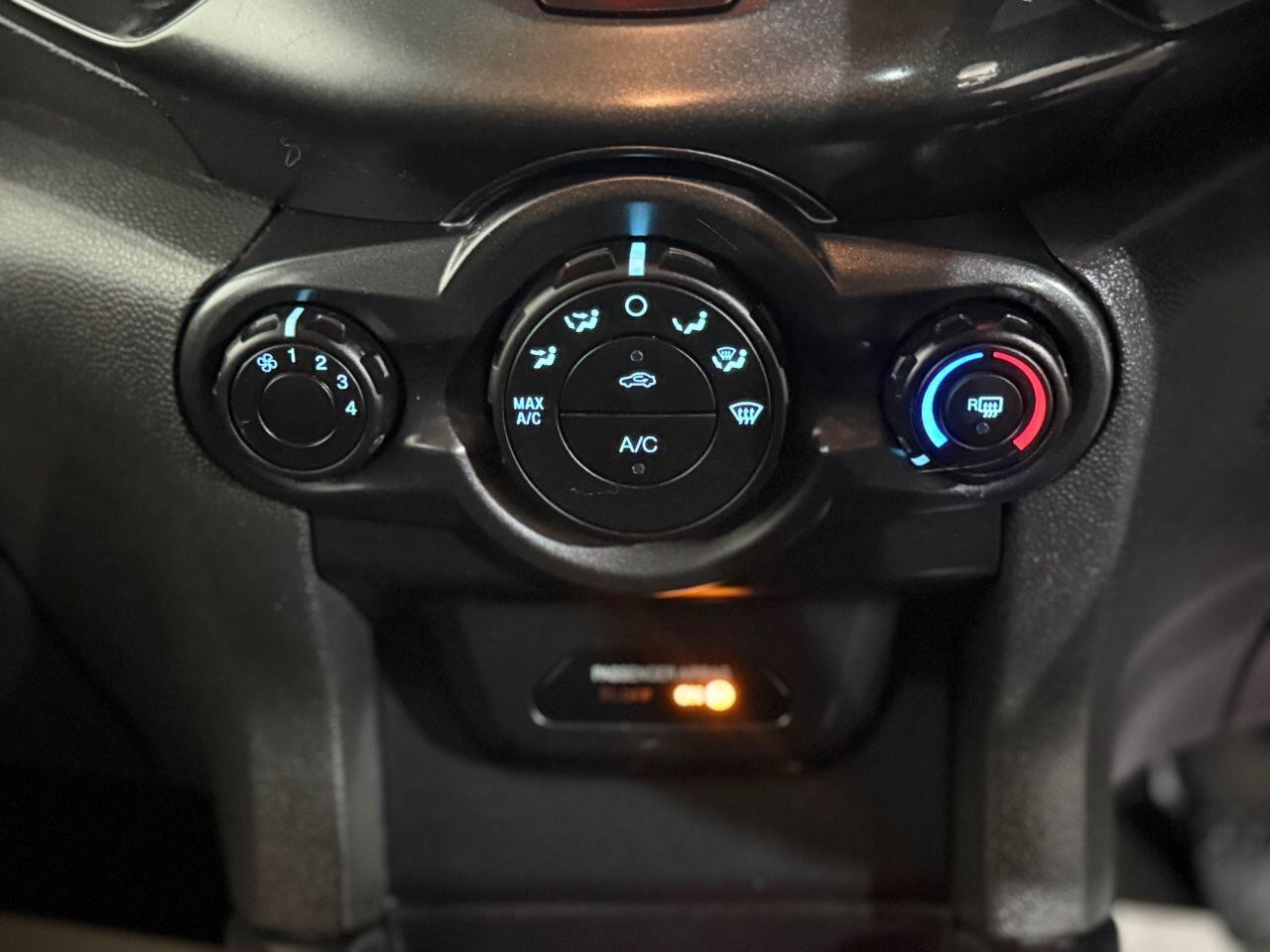 Voiture
                                                 Ford Ecosport 1.0T EcoBoost Zetec SUV 5dr Petrol Manual 2WD Euro 6 (s/s) (125 ps)