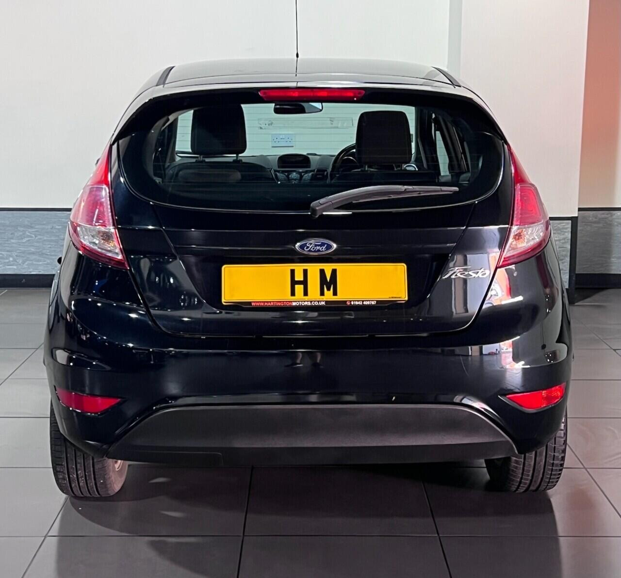 
                                                Voiture
                                                 Ford Fiesta 1.0 Zetec Hatchback 5dr Petrol Manual Euro 5 (s/s) (80 ps)