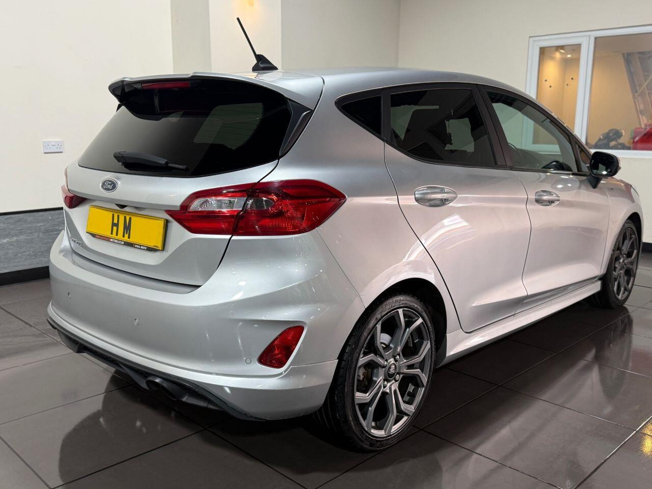 Voiture
                                                 Ford Fiesta 1.0T EcoBoost GPF ST-Line Hatchback 5dr Petrol Manual Euro 6 (s/s) (100 ps)